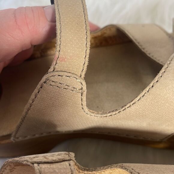 Dansko Beige Nubuck Woodgrain Mule Slide Sandals Sz 40/US. 9.5-10 - Picture 6 of 10
